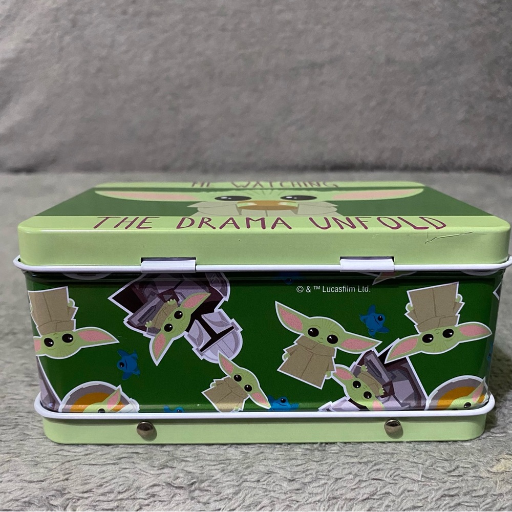 Star Wars Baby Yoda Collectible Tin Lunchbox Small - Picture 6 of 7